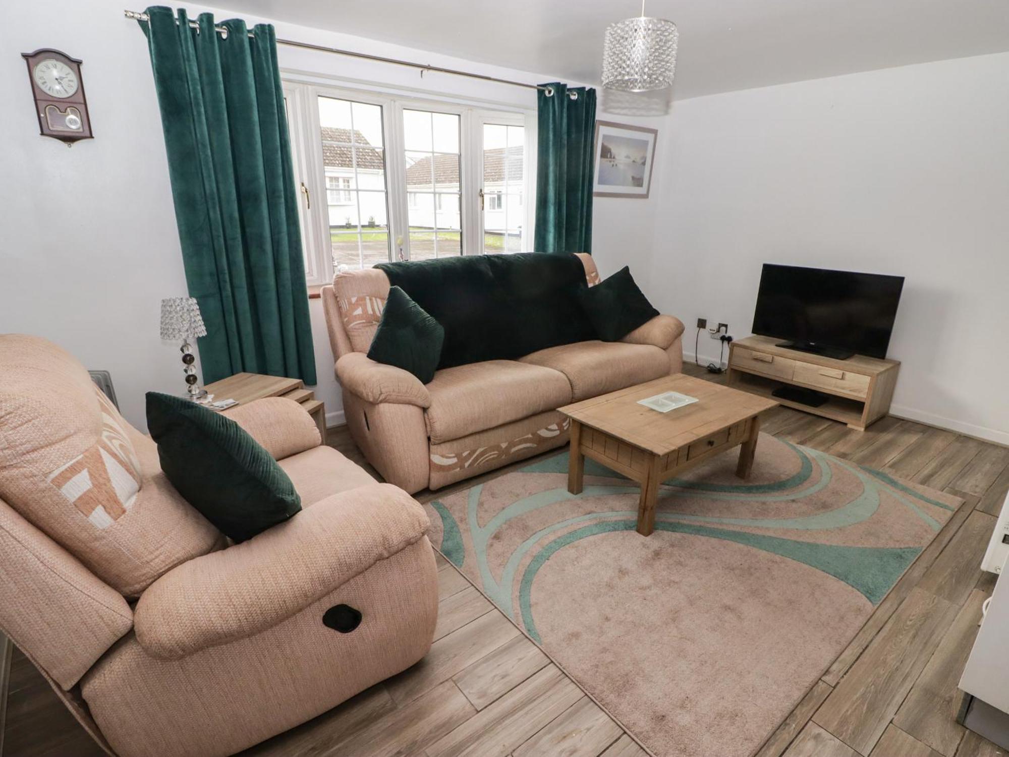 13 Gower Holiday Village Суонси Экстерьер фото