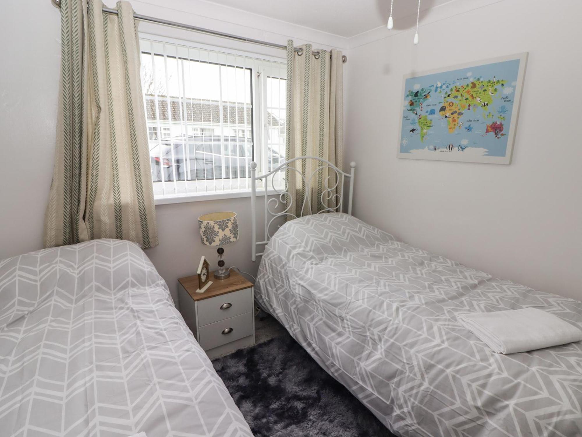 13 Gower Holiday Village Суонси Экстерьер фото